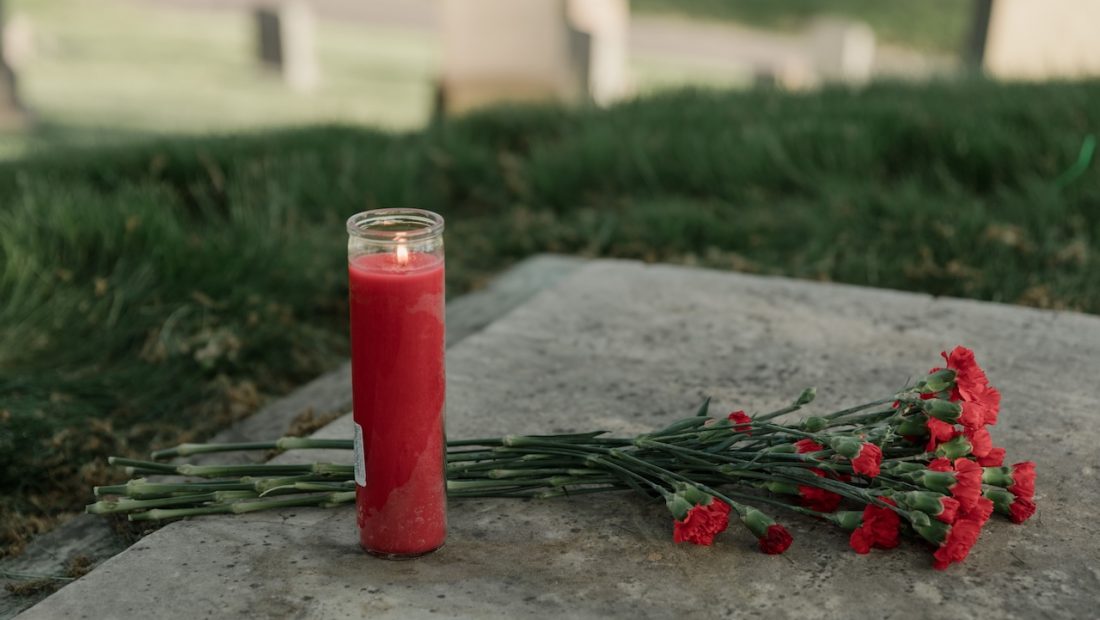 Ne visos Vėlinių gėlės atlaikys rudens orus: floristė įspėja, į ką būtina atkreipti dėmesį jas renkantis