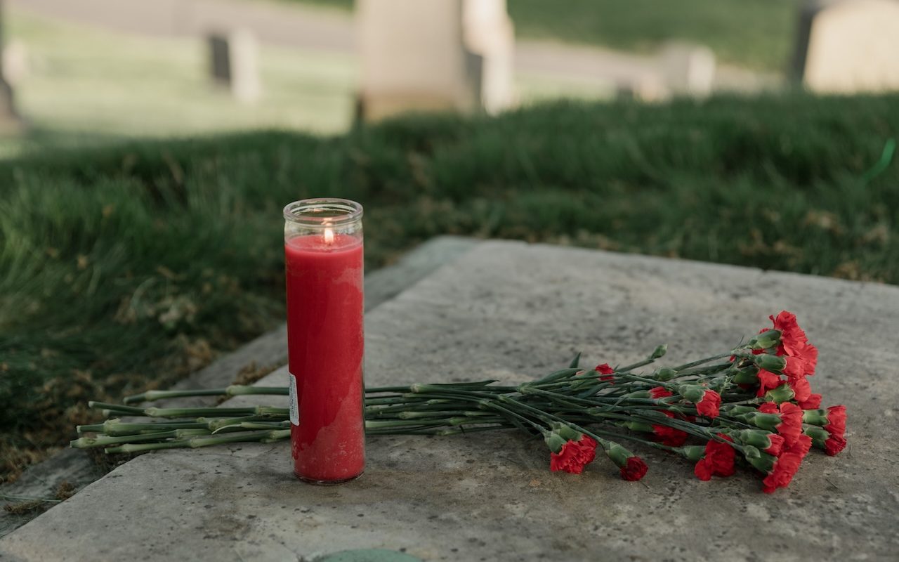 Ne visos Vėlinių gėlės atlaikys rudens orus: floristė įspėja, į ką būtina atkreipti dėmesį jas renkantis